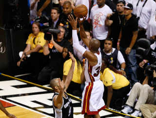 Illustration for article titled Ray Allen's Shot, Captured In Photos